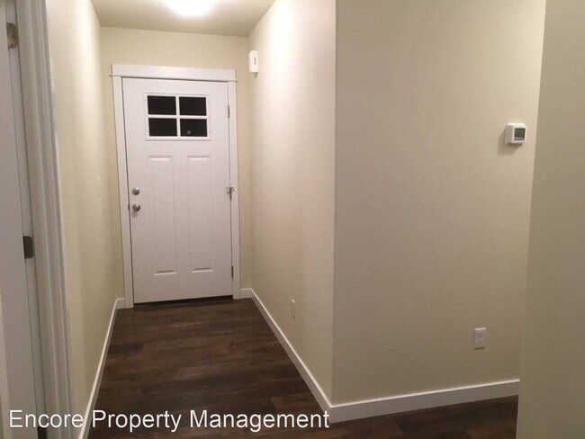 Building Photo - 3 br, 2 bath House - 2444 NE Colleen Dr