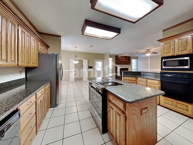 Building Photo - 2705 Tulip Drive