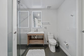 Fully furnished! - Maia Avira at Glendale