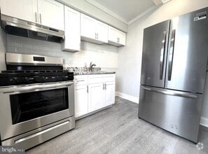 Building Photo - 1533 Jackson St