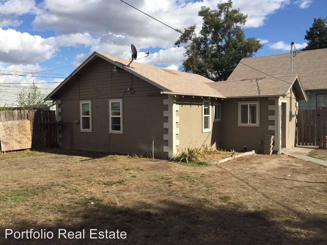 708 W 4th Ave, Moses Lake, WA 98837 Room for Rent in Moses Lake, WA