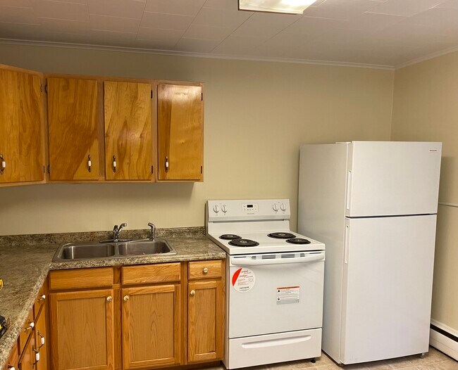 Kitchen - 89 Church St