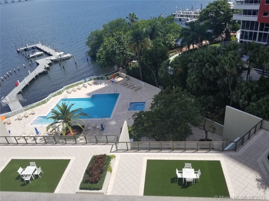 Primary Photo - 1581 Brickell Ave
