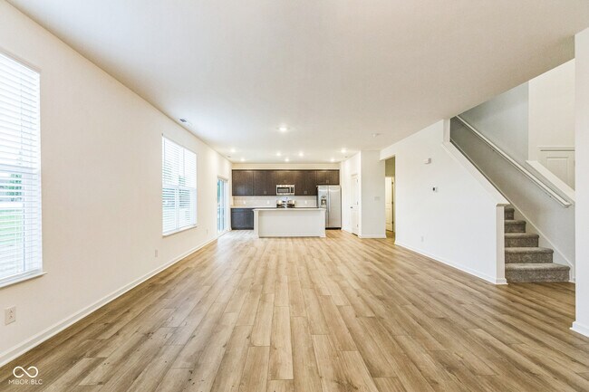 Foto del edificio - 3449 Briarwick Dr
