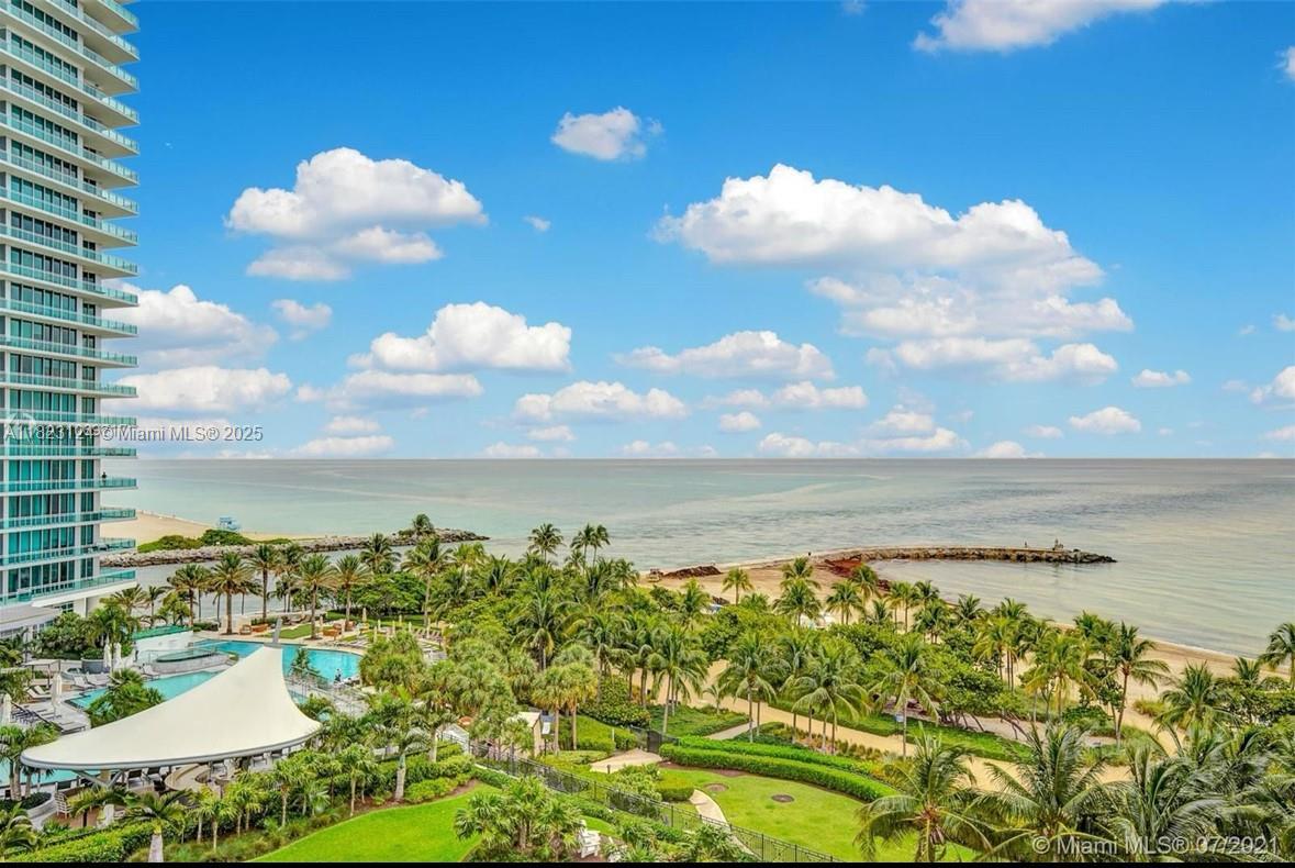 Foto principal - 10275 Collins Ave