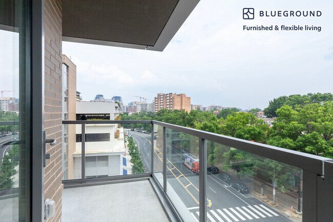 Foto del edificio - 1446 S Grant St