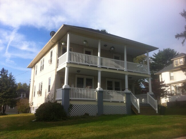 Foto del edificio - 616 Plymouth Rd