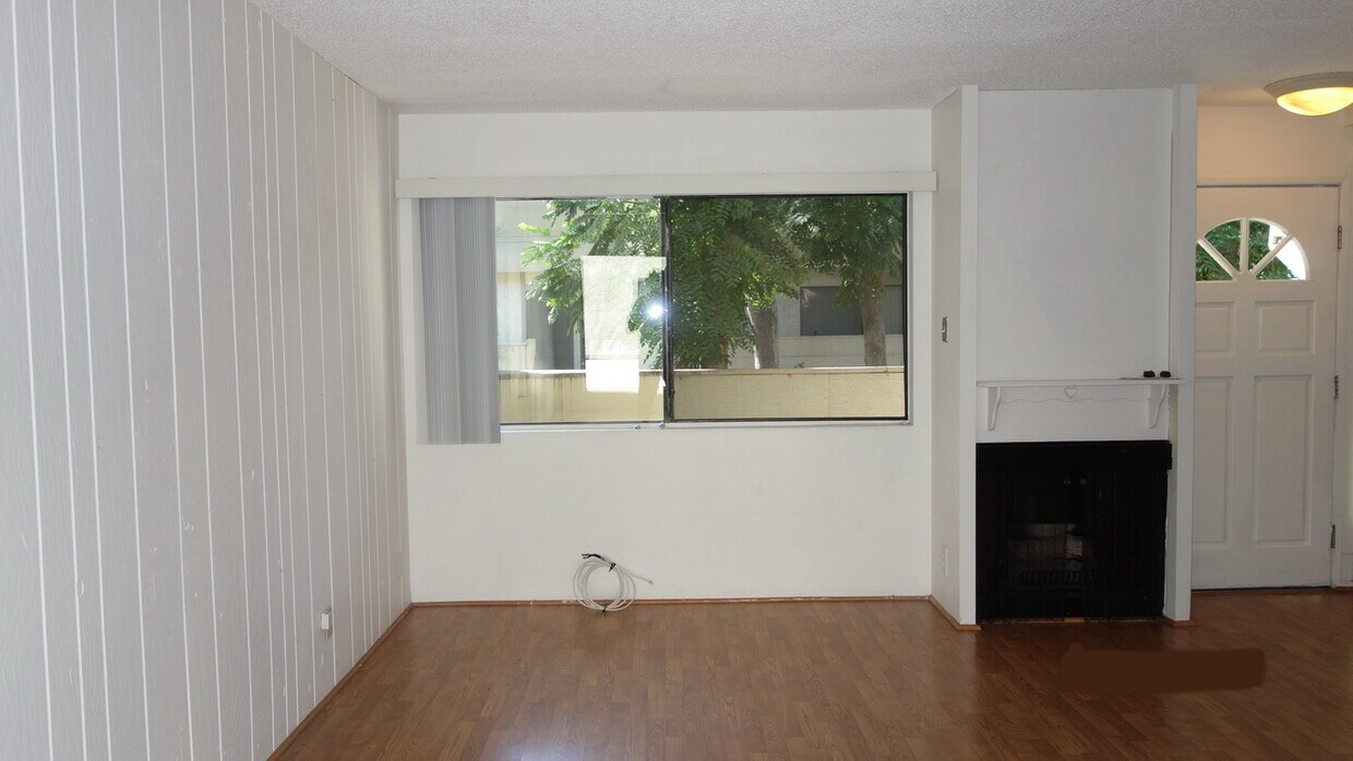 Foto principal - 1131 W Badillo St