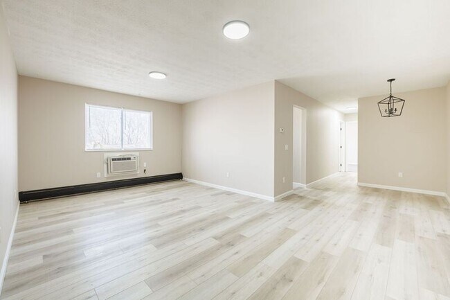 Foto del edificio - 35 Oakmount Ave