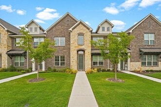 Building Photo - 5824 Ridgeline Dr