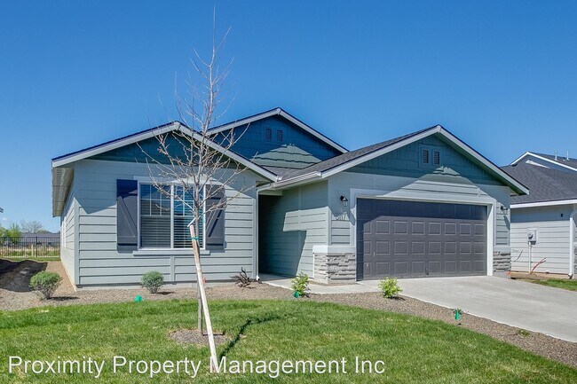 Building Photo - 4 br, 2 bath House - 3117 N Saratov Way