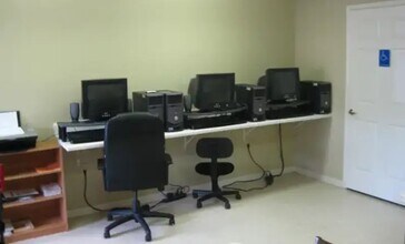 Building Photo - 380 Regal St