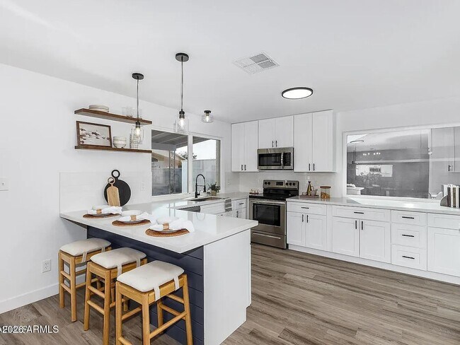 Foto del edificio - 2529 E Commonwealth Cir