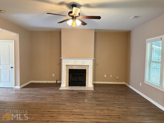 Foto del edificio - 410 Belmont Way