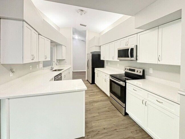 Building Photo - 8321 Brandeis Cir E