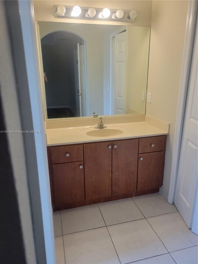 Foto del edificio - 8867 SW 221st Terrace
