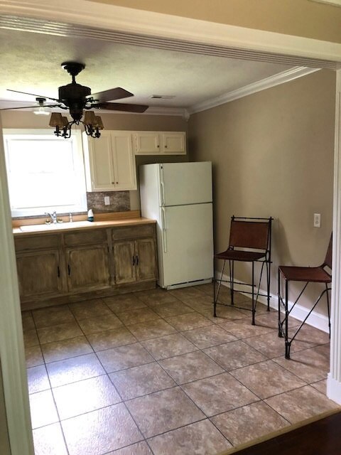 Building Photo - 167 Cr-1430