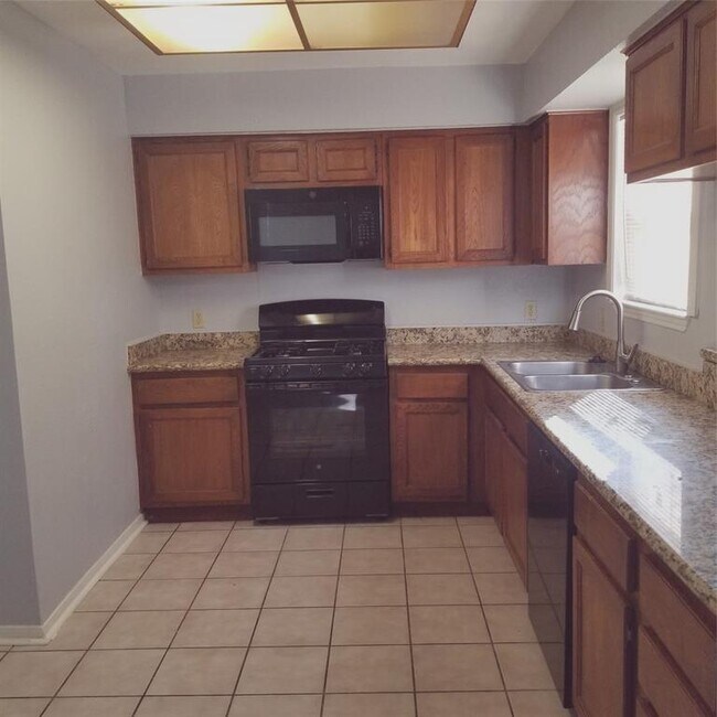 Building Photo - 12711 Sunset Dune Dr