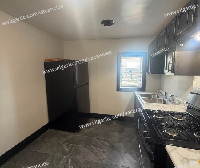 Foto del edificio - 5035 Tod Ave