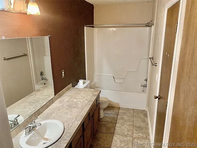 Foto del edificio - 1542 E 67th Pl