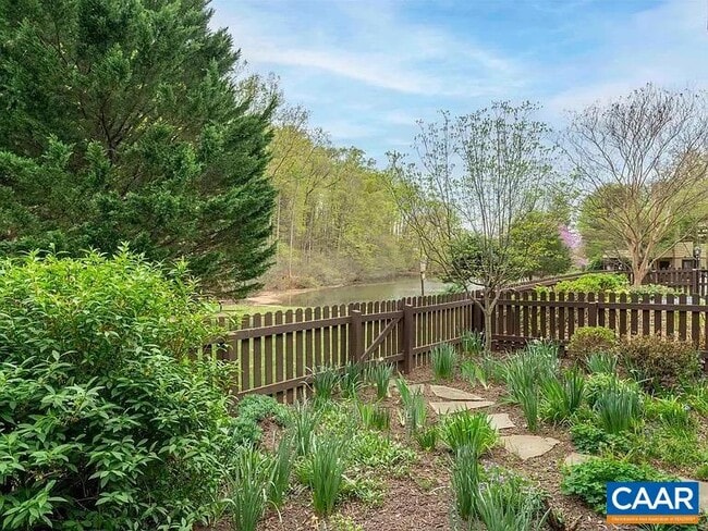 Building Photo - 1303 Branchlands Dr