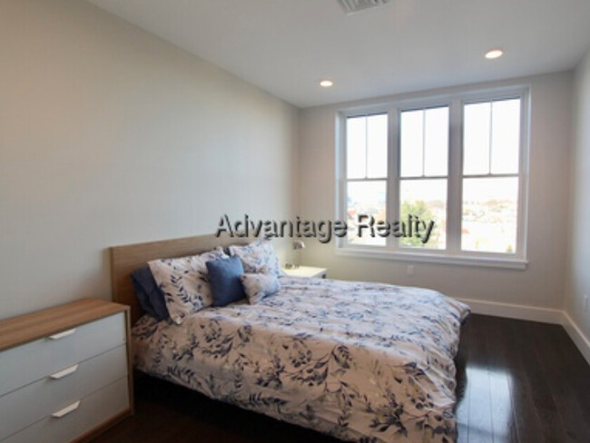 Foto del edificio - 432 McGrath Hwy