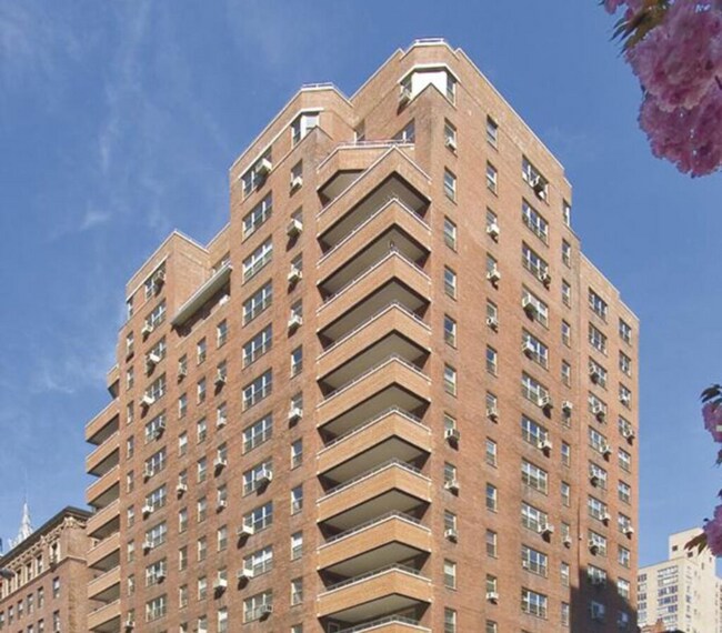 Building Photo - 51 Park Ave