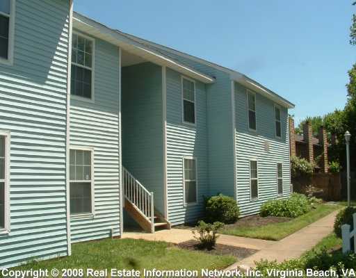 Building Photo - 2 bedroom condo in Newpointe Condos