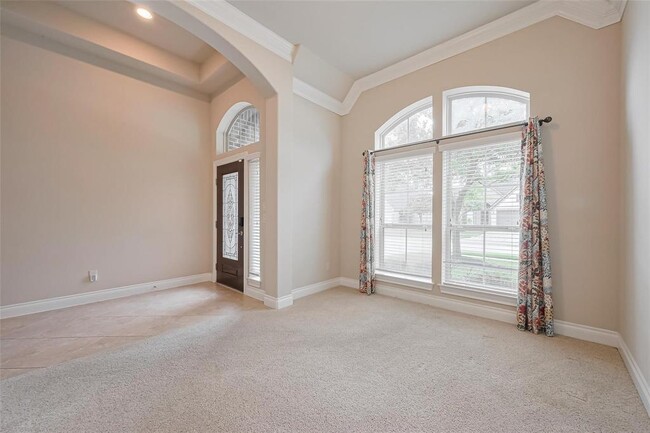 Building Photo - 2722 Park Oak Ct