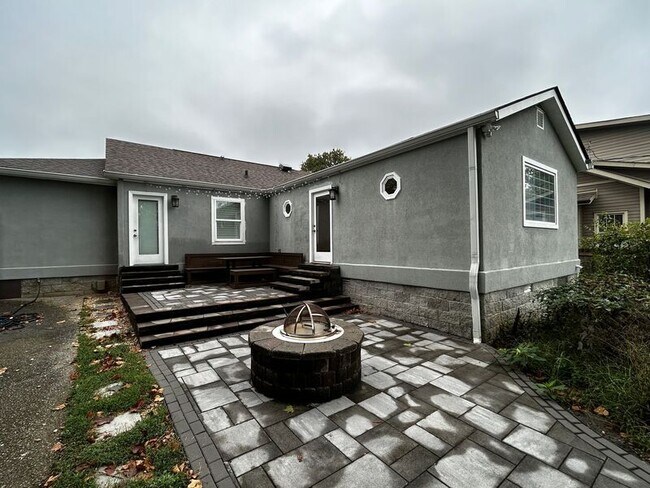 Foto del edificio - 1517 McKennie Ave