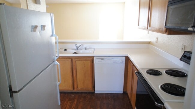 Foto del edificio - 1800 S Edmond St