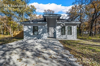 Building Photo - 129 Arapaho