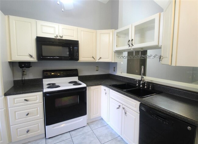 Building Photo - 8403 Gardens Cir