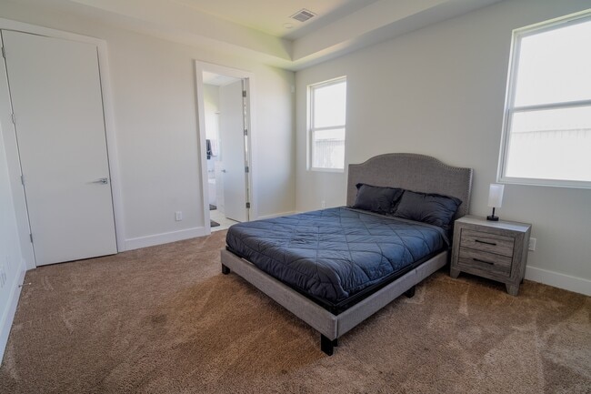 Building Photo - 615 Northew St