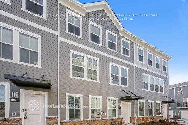 Building Photo - 8032 Roest Ln