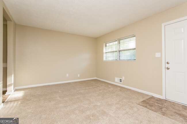 Building Photo - 8191 Dunellen Ln