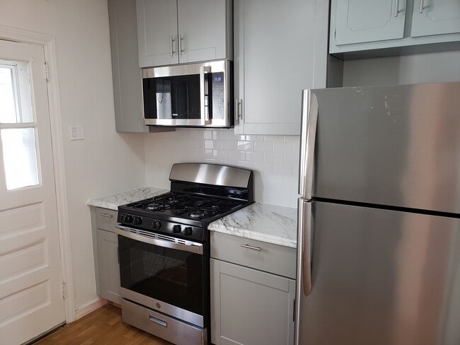 Foto del edificio - 4806 187th St