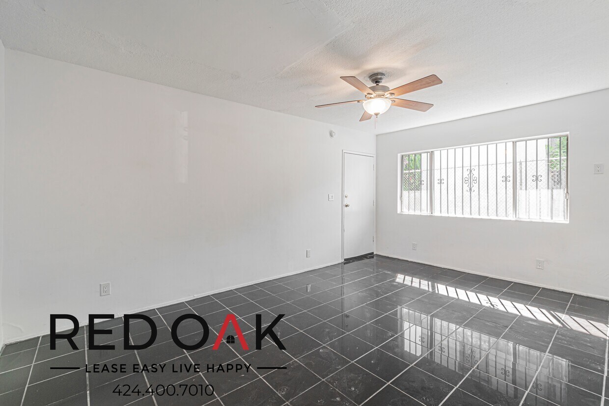Foto principal - 1025 W 23rd St