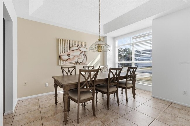 Foto del edificio - 8619 Knottingham Dr