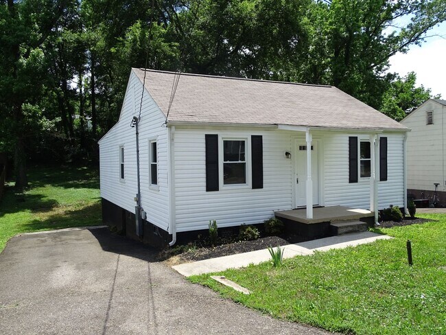 Foto del edificio - 2 Bedroom 1 Bathroom in South Knoxville