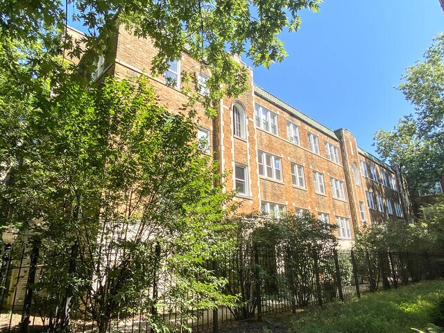 Primary Photo - 611 W Arlington Pl