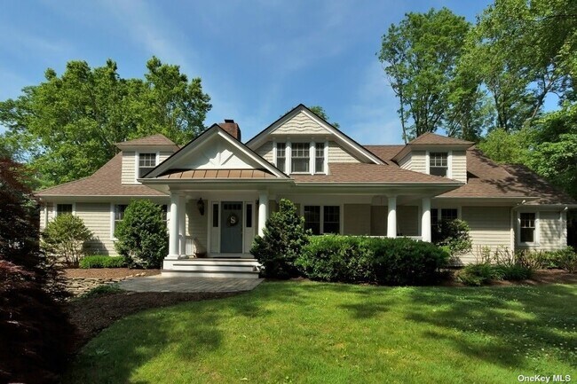 Foto del edificio - 336 W Neck Rd