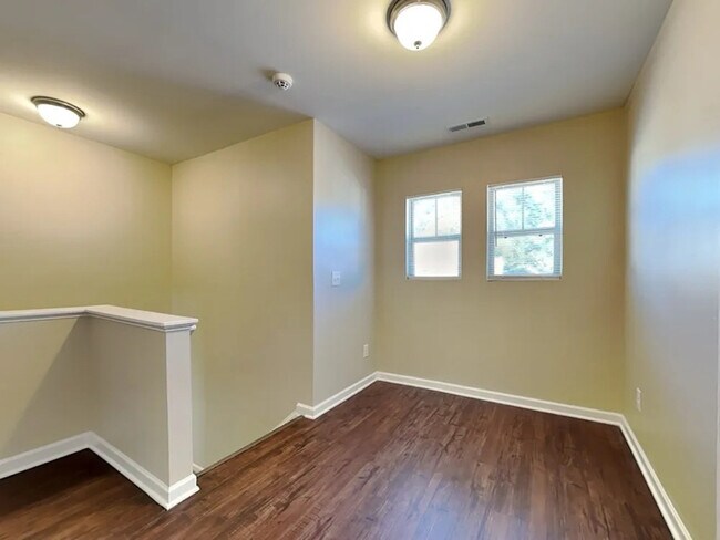 Foto del edificio - 1433 Ujamaa Dr