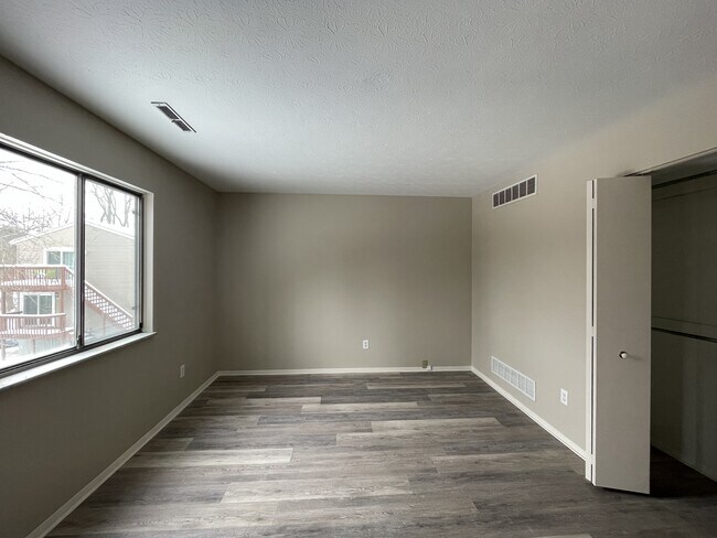 Foto del edificio - 1562 Mac Dr