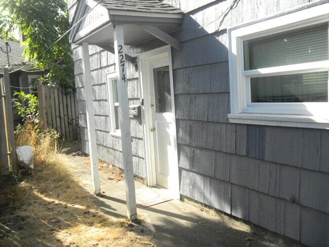 Foto del edificio - 1 Bedroom Duplex in Southwest Eugene
