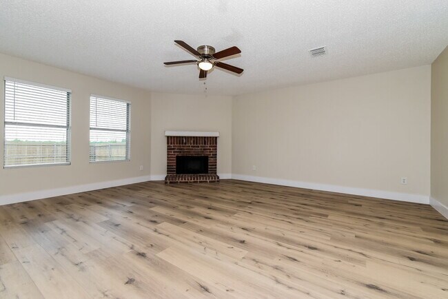 Building Photo - 2327 Graystone Dr