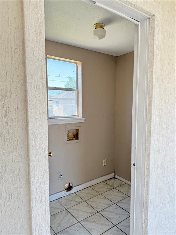 Building Photo - 4321 Royal Palm St