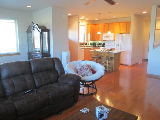 Living room - 5241 Teaberry Ln