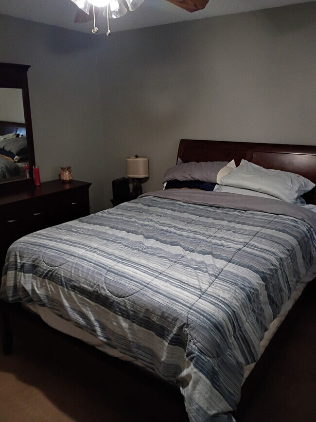 Foto del edificio - 1129 W Avenue J8