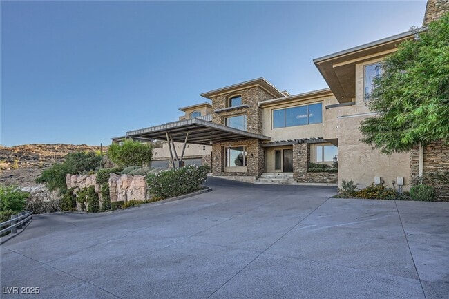 Building Photo - 5 Promontory Pointe Ln